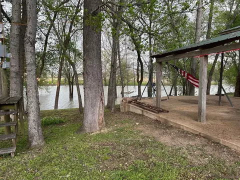 49 Elizabeth Ln, Savannah, TN 38372