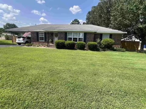 29 Vine St, Savannah, TN 38372