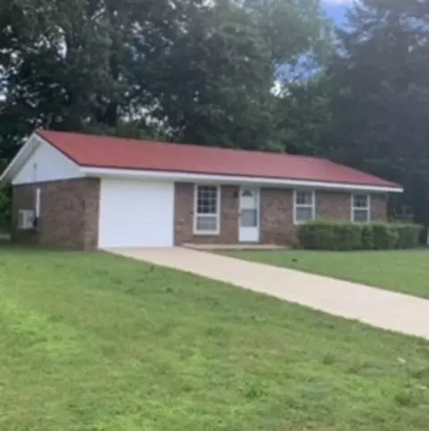 275 Walnut St, Savannah, TN 38372