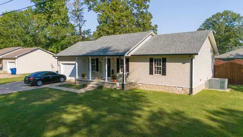 165 Cromwell St, Savannah, TN 38372
