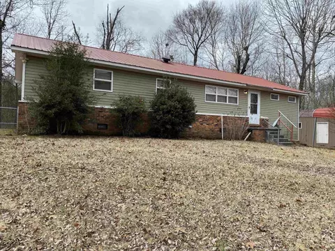 75 Henry Ln, Savannah, TN 38372