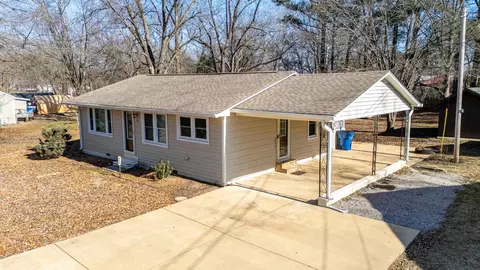 204 Baptist St, Adamsville, TN 38310