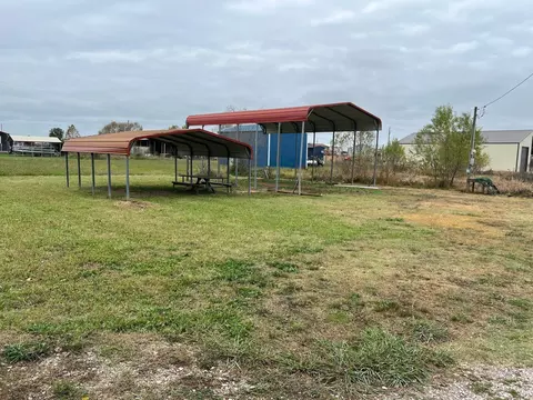 119 Cameron Old Ferry Rd, Adamsville, TN 38310