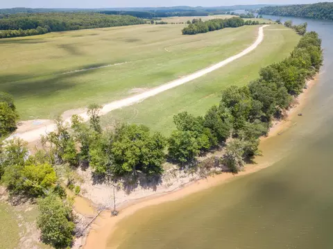 124 Stewman Creek Landing Rd, Bath Springs, TN 38311