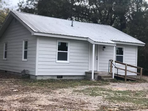 95 Deberry St, Savannah, TN 38372