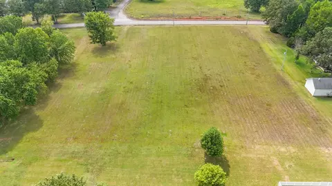 1 Cravens Rd, Savannah, TN 38372