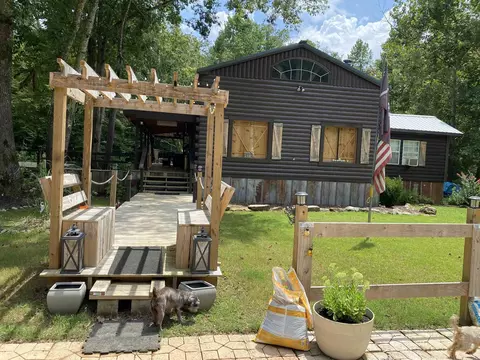 219 Gobbler Branch Ln, Savannah, TN 38372