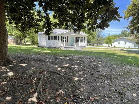 1075 E Main St, Savannah, TN 38372