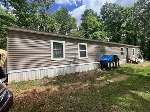 150 Mt Comfort Rd, Savannah, TN 38372