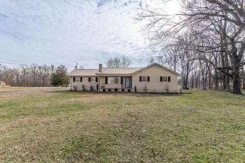 464 Vine St, Savannah, TN 38372
