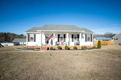 70 Primrose Cv, Savannah, TN 38372