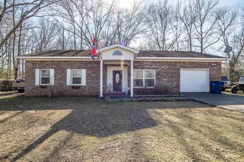 80 Freeman Dr, Savannah, TN 38372