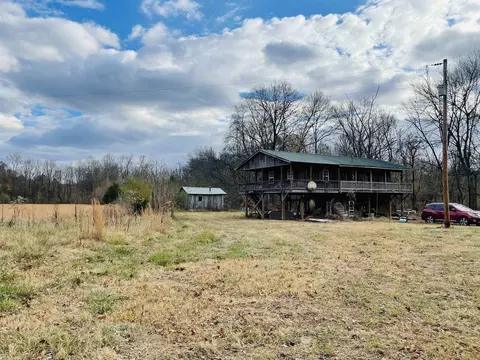 1235 Burnt Church Rd, Savannah, TN 38372