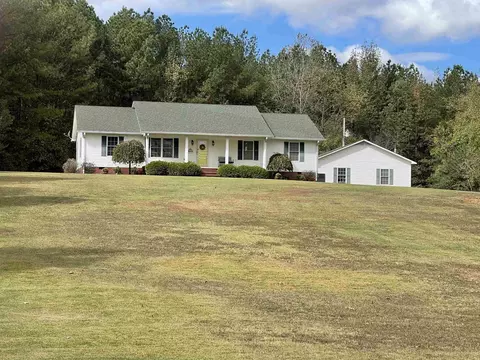 320 Darlington Dr, Savannah, TN 38372