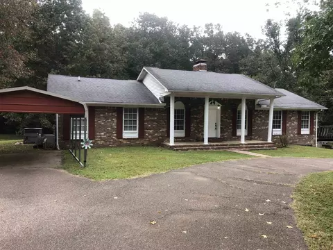 285 Walkertown Dr, Savannah, TN 38372