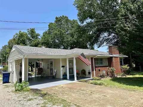 245 Sutton St, Savannah, TN 38372