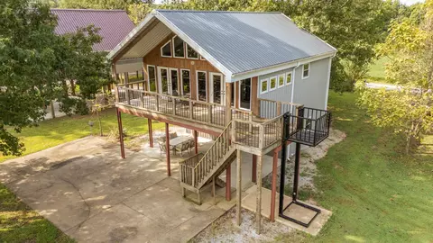 805 Narrows Ln, Counce, TN 38326