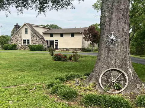 108 Mt Sharon Rd, Adamsville, TN 38310