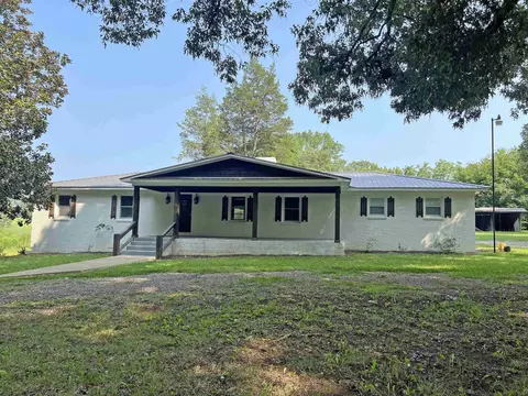 690 Oak Grove Rd, Savannah, TN 38372