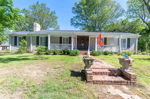 230 W Main St, Savannah, TN 38372