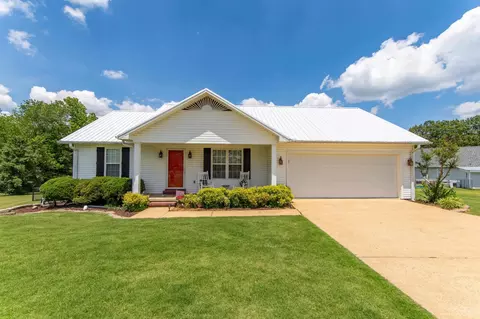 100 Primrose Cv, Savannah, TN 38372