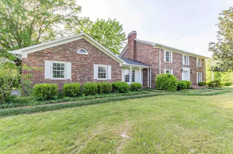 9595 Clifton Rd, Savannah, TN 38372