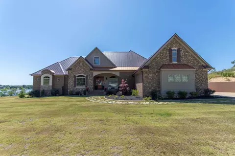 7095 Clifton Rd, Savannah, TN 38372