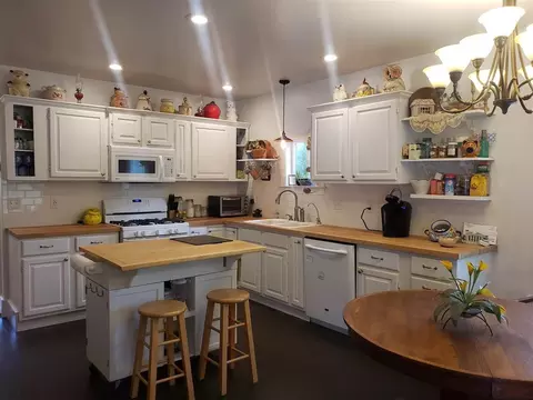 140 E Main St, Savannah, TN 38372 photo 9