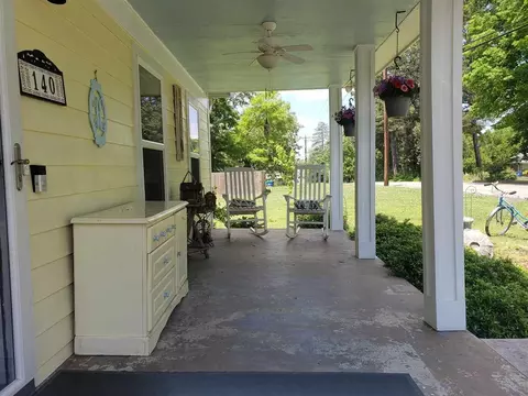 140 E Main St, Savannah, TN 38372 photo 3