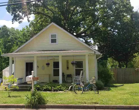 140 E Main St, Savannah, TN 38372 photo 2