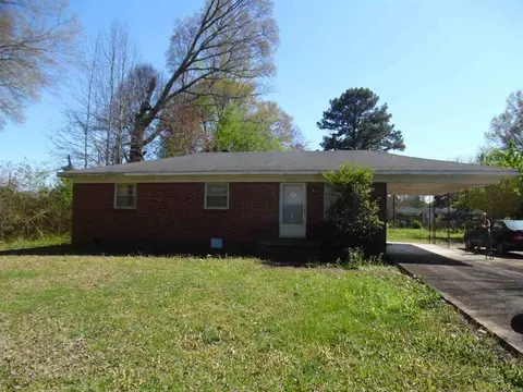320 Plainview Dr, Savannah, TN 38372 photo 1