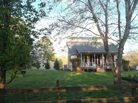 565 Willoughby Loop, Savannah, TN 38372 photo 1