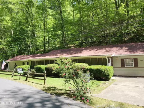 1090 Caney Creek Ln, Greeneville, TN 37745