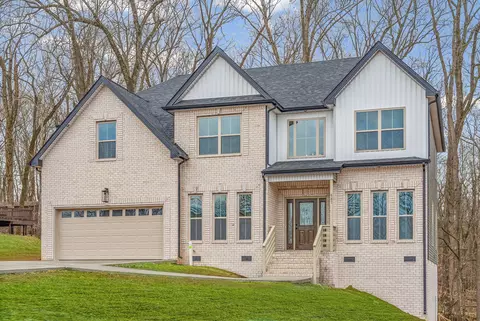 907 Douglas Ln, Clarksville, TN 37043
