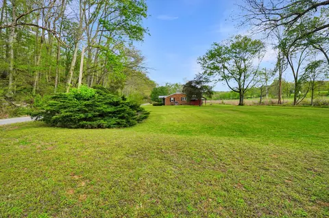 460 Honey Fork Rd, Indian Mound, TN 37079