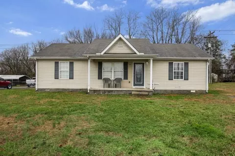 106 Kristen Dr, Lafayette, TN 37083