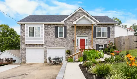 2049 Windmeade Dr, Clarksville, TN 37042