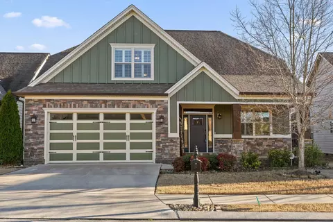 7992 Frostwood Ln, Ooltewah, TN 37363