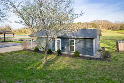 807 Clear Creek Rd, Pulaski, TN 38478