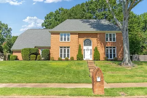 971 Rolling Oaks Ln, Collierville, TN 38017