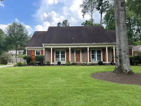 8025 Farmington Blvd, Germantown, TN 38138