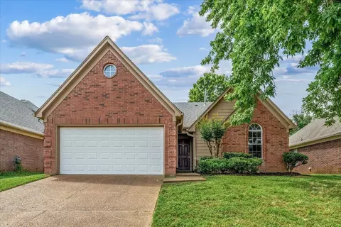 1193 Breezy Valley Dr, Cordova, TN 38018