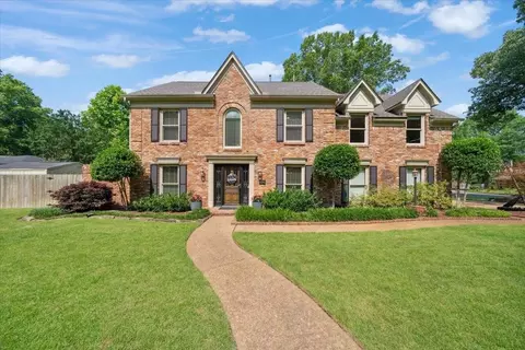 9290 E Bridge Dr, Germantown, TN 38139