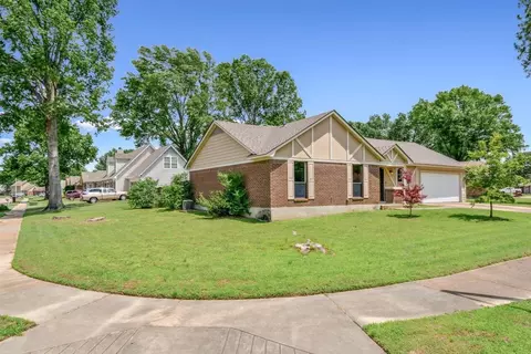 6262 Barwick Dr, Memphis, TN 38134