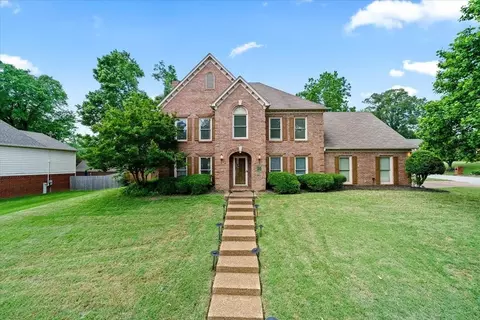 8606 Meadow Green Dr, Cordova, TN 38016
