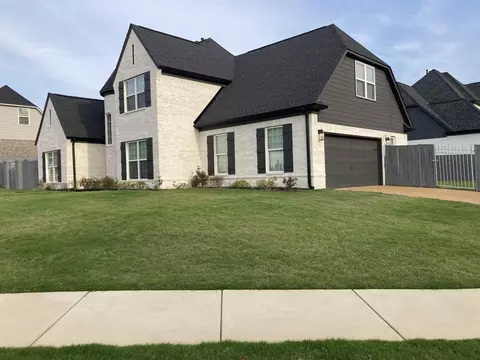 7828 Shadowcrest Rd, Memphis, TN 38125