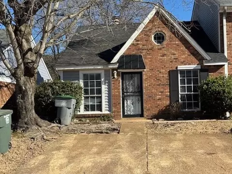 2776 W Hickory Blf, Memphis, TN 38128