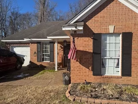 4381 Grand Cedar Ave, Memphis, TN 38128