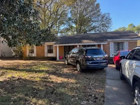 3665 W Big Bend Dr, Memphis, TN 38116