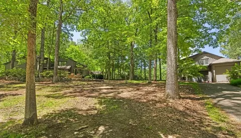 9240 Riveredge Dr, Cordova, TN 38018
